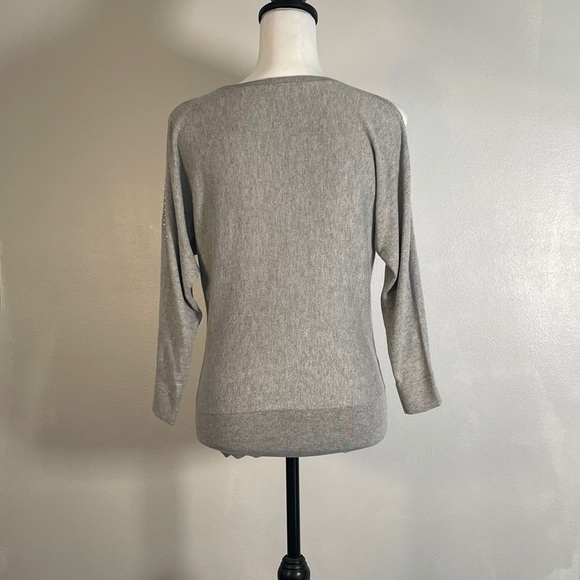 Loft Ash Gray Round Neck Clear Gemstone Cold Shoulder Long Sleeve Sweater XS - Picture 8 of 14